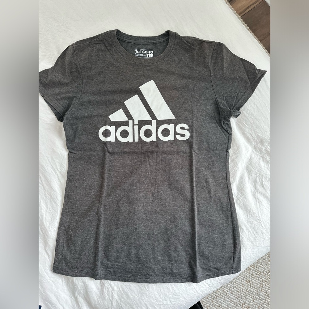 Adidas T-Shirt